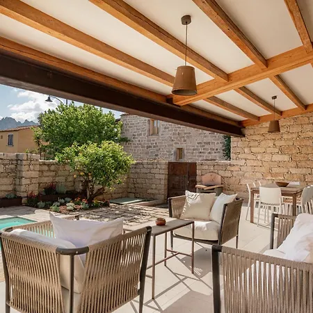 Vila Dell'800 Con Jacuzzi Privata - *