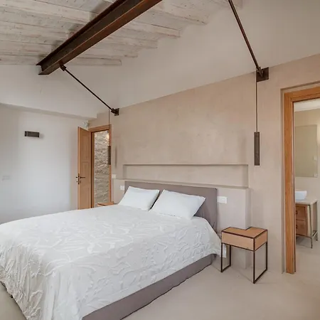 Dell'800 Con Jacuzzi Privata - Villa San Pantaleo